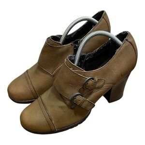 B.O.C women's zip up double buckle‎ high block heel brown leather boots size 9